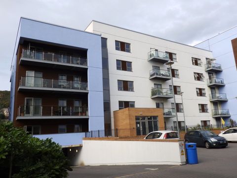 Lamberts Road, Swansea SA1