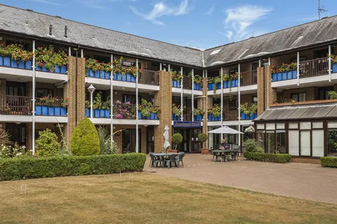 Emmbrook Court, Reading RG6, Reading RG6
