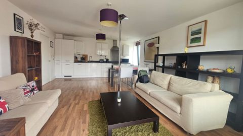 Bloemfontein Road, London W12