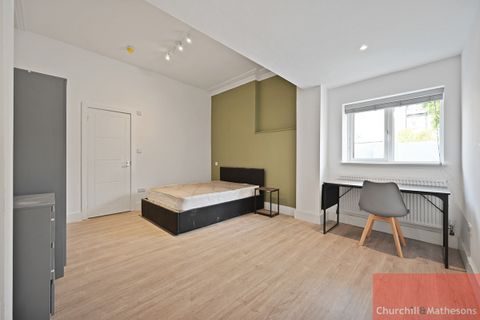 House in London, Shepherd's Bush - View 2