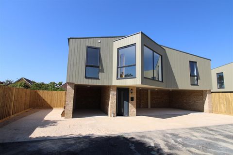 Meadow Close, Portsmouth PO6 - View 2