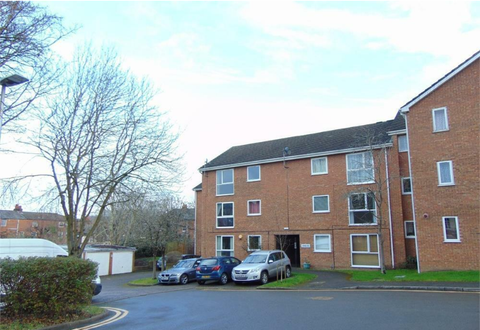 Apartment in Reading, Katesgrove, Coley - View 2