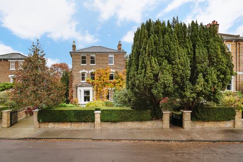 St. Georges Road, Twickenham, South West London TW1