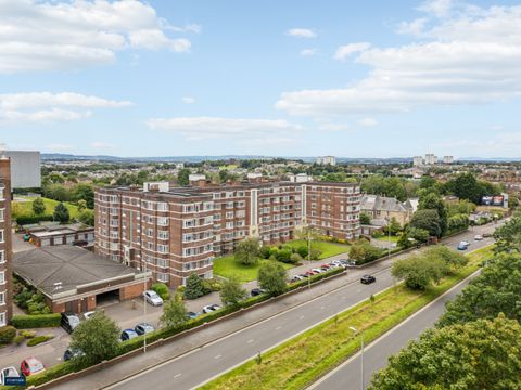 99B Kelvin Court, Glasgow G12