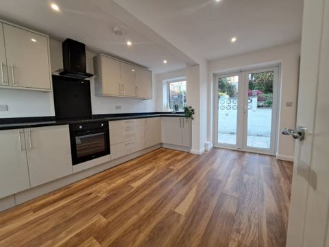 Croydon Gardens, Ernesettle, Plymouth PL5