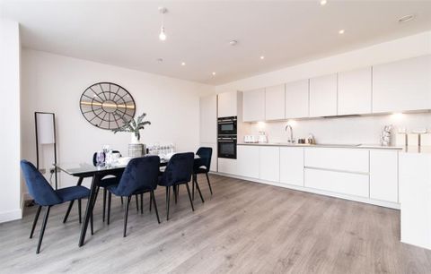 Pavilion Road, West Bridgford NG2 - More