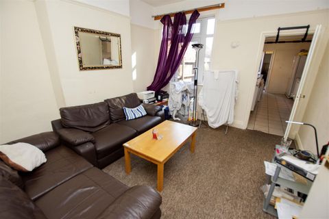 Raddlebarn Road, Birmingham, West Midlands B29