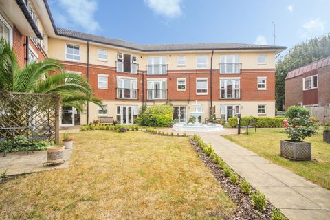 Apartment in Southampton - View 2