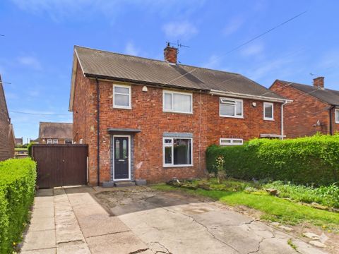 House in Nottingham, Bestwood Park Estate - View 2