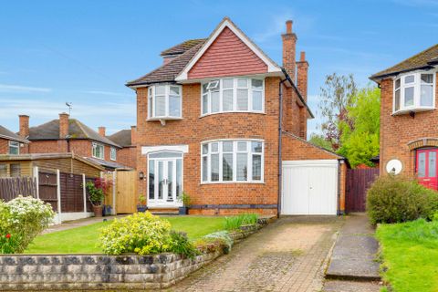 Lyndhurst Gardens, West Bridgford NG2