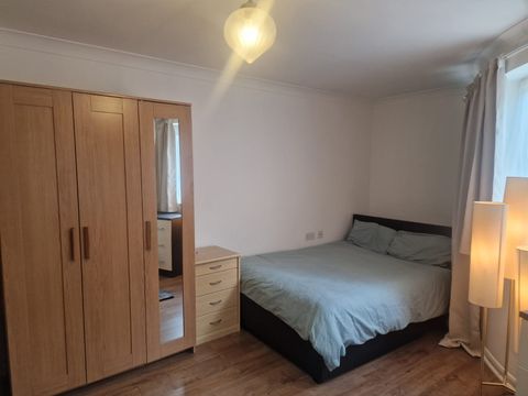 Webb Close North Kensington, London W10, Room to rent