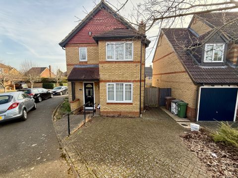 3 bed detached house to rent in Rackham Drive, Luton LU3, £1,750 pcm ...