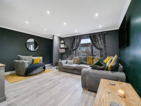 Bonnyton Drive, Eaglesham, Glasgow, East Renfrewshire G76 - More