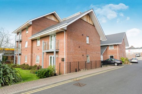 Winchester Road, Shirley, Southampton SO16