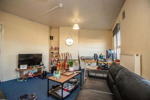 Apartment in Birmingham, Selly Oak - View 2