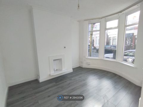 Southdale Road, Liverpool L15 – další