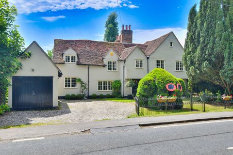 Braintree Road, Felsted CM6, bed detached house for sale