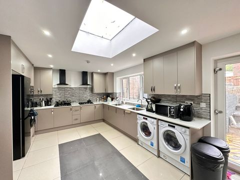 Apartment in Reading, Whitley - View 2