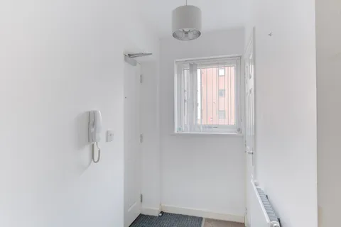 Apartment in Birmingham, Longbridge - View 5