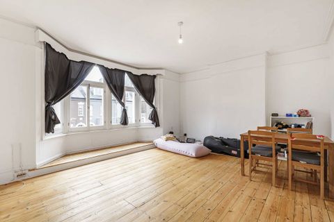 Sheen Road, Richmond TW9