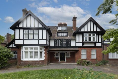 Lovelace Road, Surbiton KT6