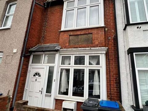 Oakwood Avenue, Mitcham CR4