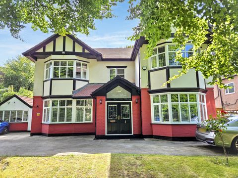 House in Salford, Greater Manchester - View 2
