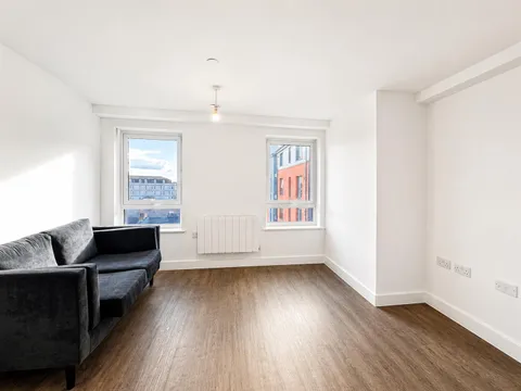 Apartment in Reading, Whitley - View 5