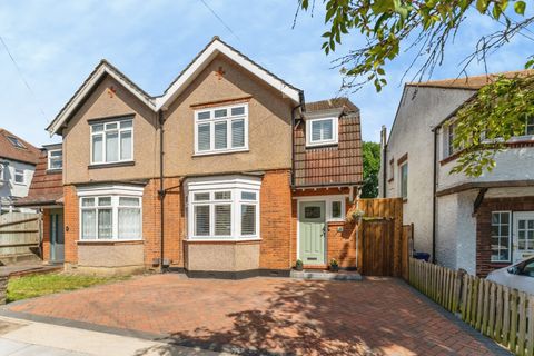 Cedar Lawn Avenue, Barnet EN5