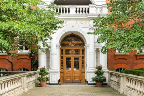 Apartment in London, Knightsbridge - View 5