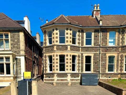House in Bristol, Clifton - View 2