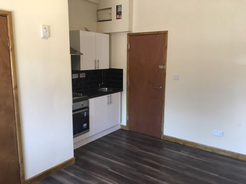 |Ref: R208660|, Onslow Road, Southampton SO14, Studio to rent