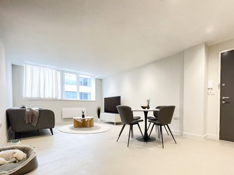 Roco, 19 James Street L2