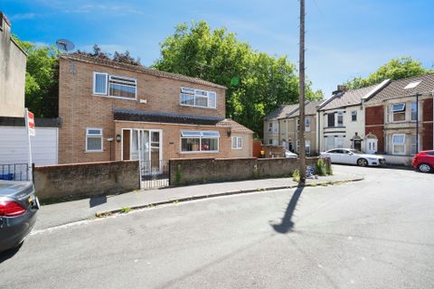Brentry Avenue, Bristol BS5