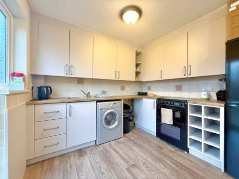 Challacombe, Furzton, Milton Keynes MK4 - View 5
