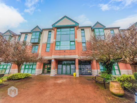 Brindley Road, Manchester, Greater Manchester, Uk M16