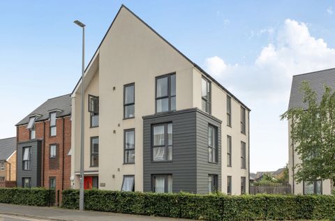 Apartment in Milton Keynes, Brooklands, Broughton and Milton Keynes - View 2