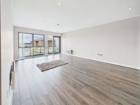 Waterside, 10 William Jessop Way L3