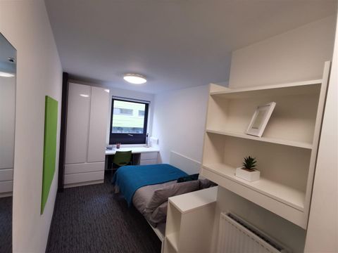 Apartment in Newcastle Upon Tyne NE4 - View 2