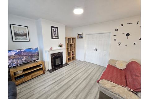 Kingstanding Road, Birmingham B44 - More