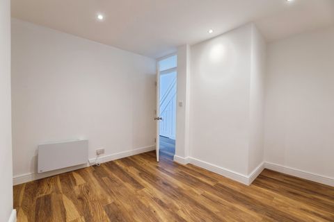 Westward Road, London E4