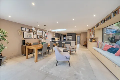 House in London, Colney Hatch - View 5