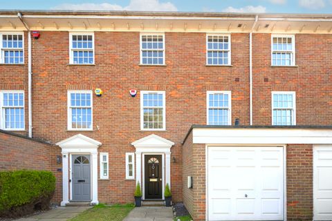 Regency Close, Ealing, London W5