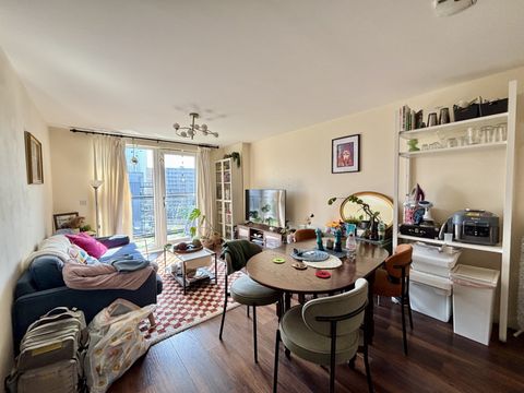 Apartment in Salford, Lower Broughton, Greater Manchester - More