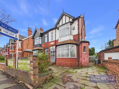Urmston Lane, Stretford, Manchester M32 – pohled 2