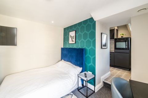 Canning Place, Derby Road, Nottingham NG1, Studio to rent