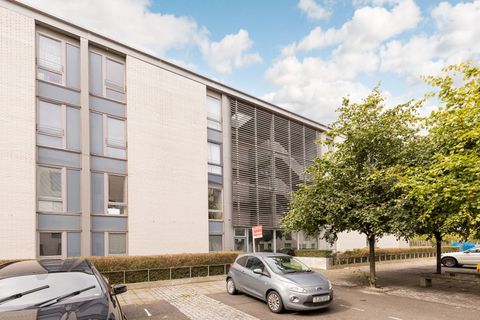 Flat 1, 21 Saltire Street, Edinburgh EH5