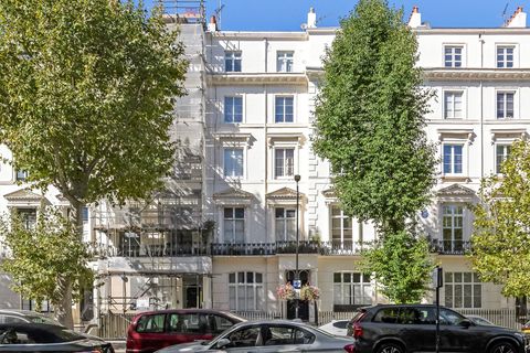 Sutherland Avenue, Little Venice, London W9