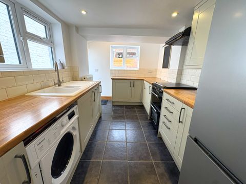 Regent Square, Exeter EX1