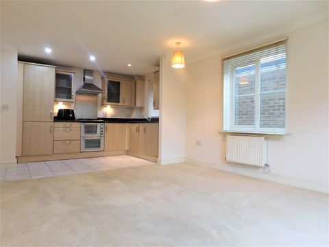 6 Periwood Crescent UB6